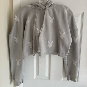 PLAYBOY x Missguided Cropped Hoodie in Light Gray with White Bunny Print
